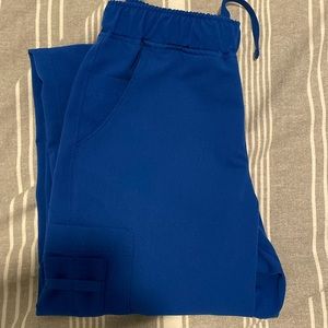 “MOVEMENT” SCRUB BOTTOMS